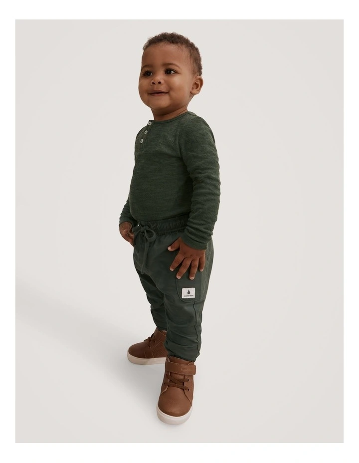 Woven Pocket Pant in Forest Green