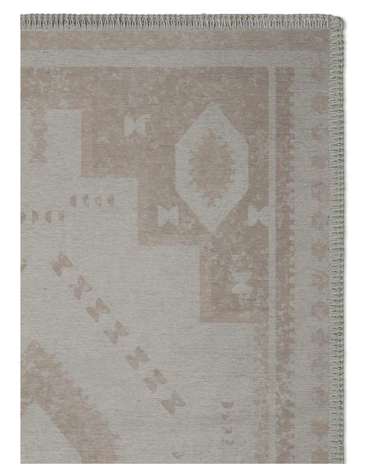 Obscured Washable Chenille Area Rug in Beige