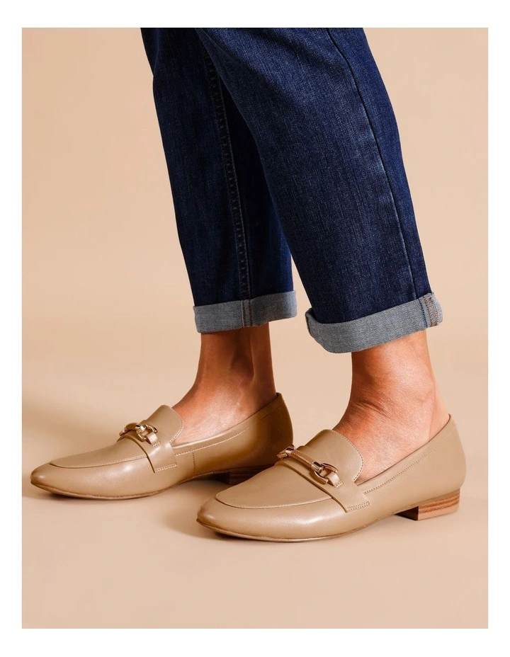 Emmitt Loafers in Smooth Beige