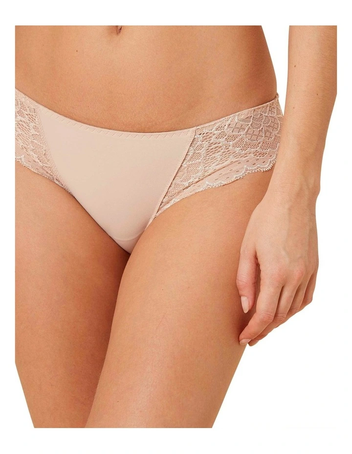Caresse Bikini Brief in Beige