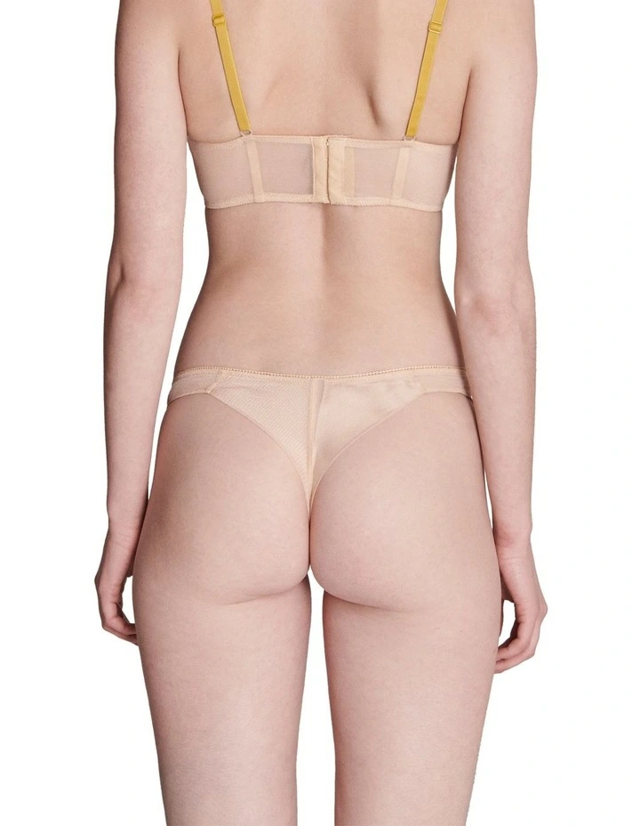 Adele Tanga in Vanilla