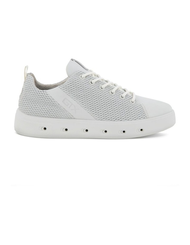 Street 720 Sneaker In White