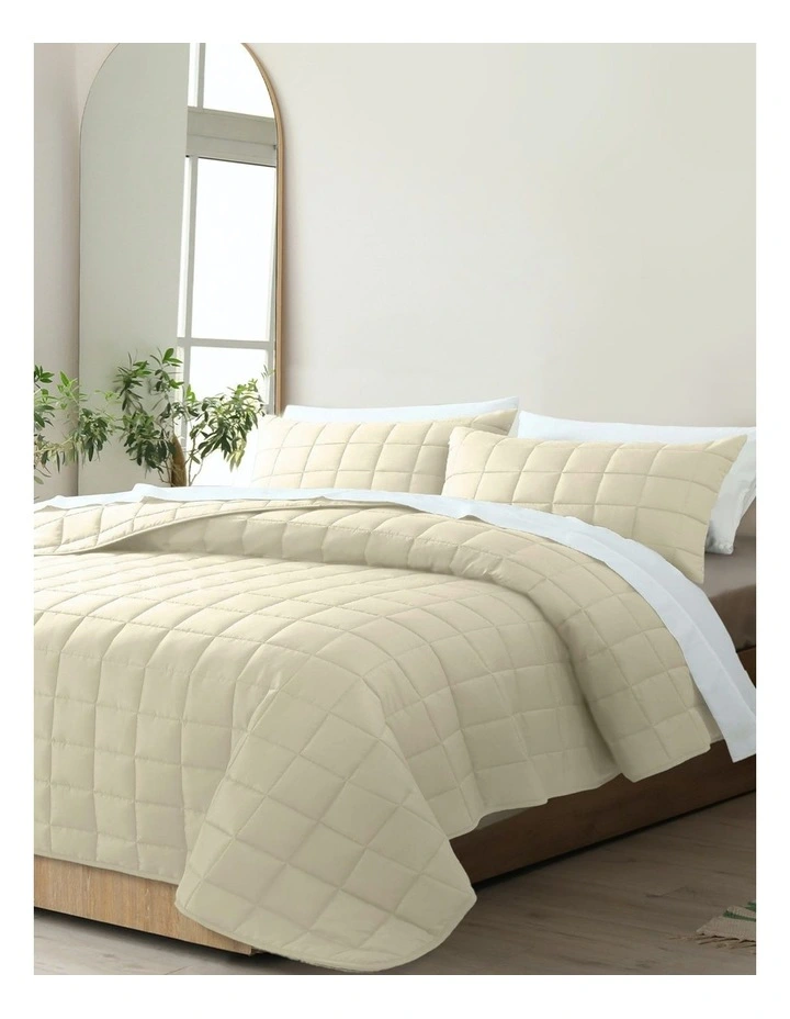 Queen Coverlet Set 3 Piece in Beige