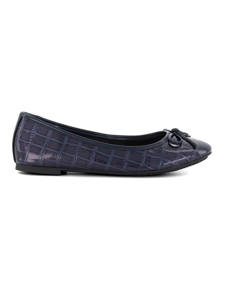 Hallo Ballet Flat in Navy