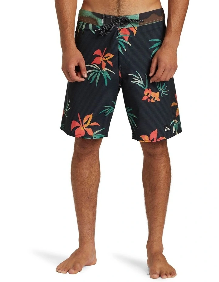 Highline Arch 19" Boardshorts in Black