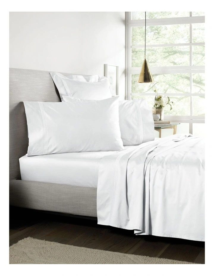 Palais Flat Sheet in White