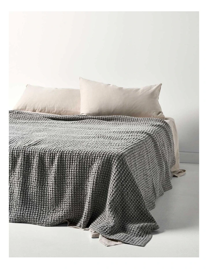 Waffle Bed Cover in Smoke