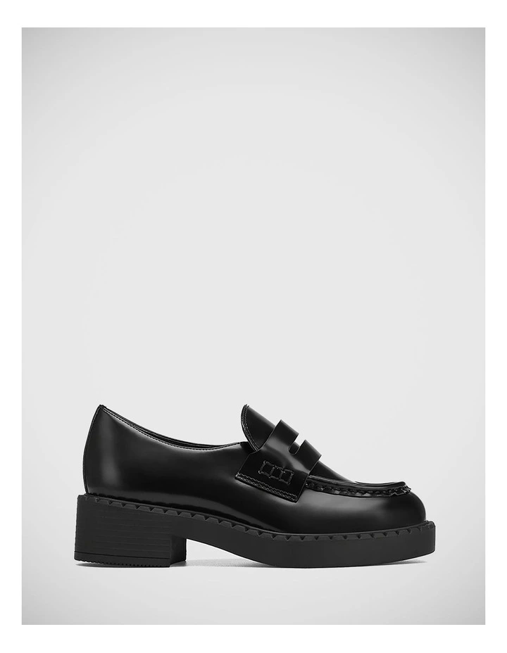 Cambridge Leather Loafer in Black
