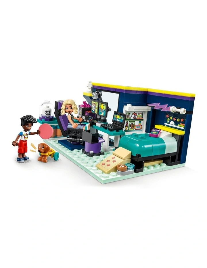 Friends Nova's Room 41755