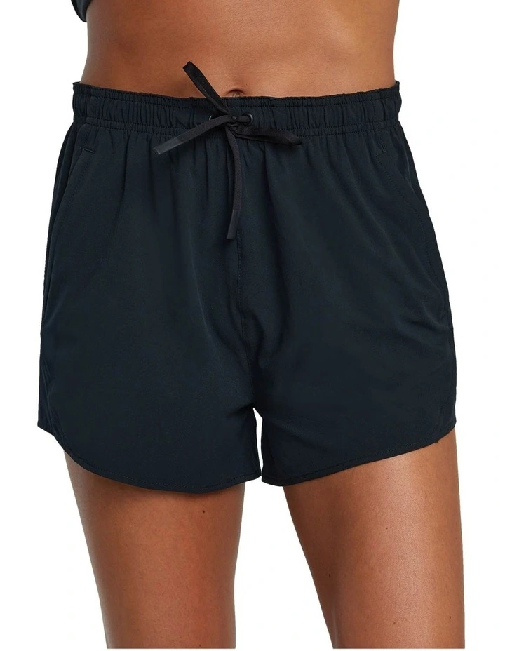 VA Essential Yogger 12" Short In Black