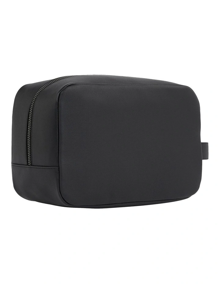 Pique Logo Washbag in Black