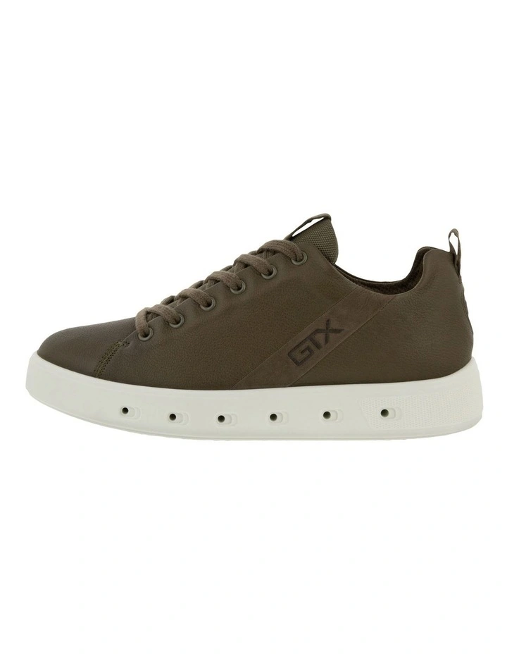 Street 720 Shoes in Green