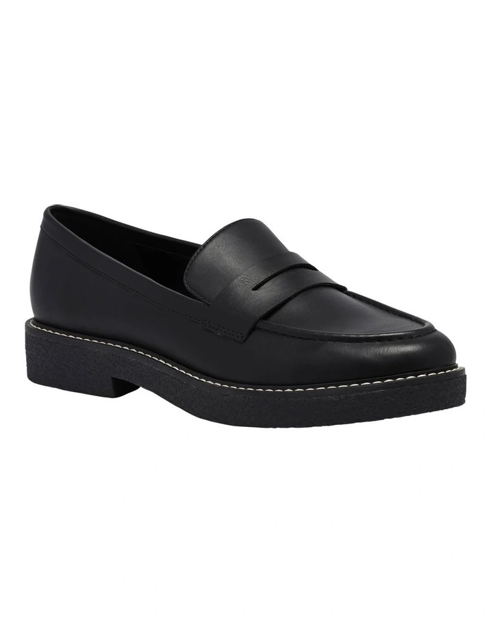 Funda Loafer in Black