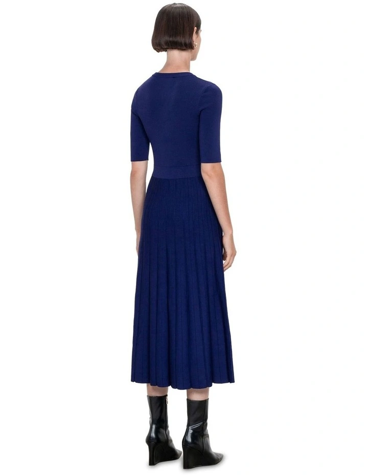 Elbow Sleeve Pleated Knit Dress in Blue