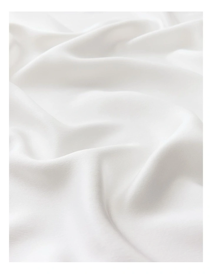 Lanham Piped Pillowcase in Snow