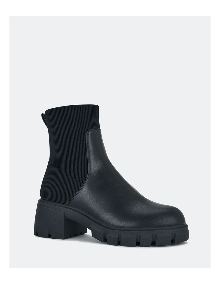 Dobie Ankle Boot in Black