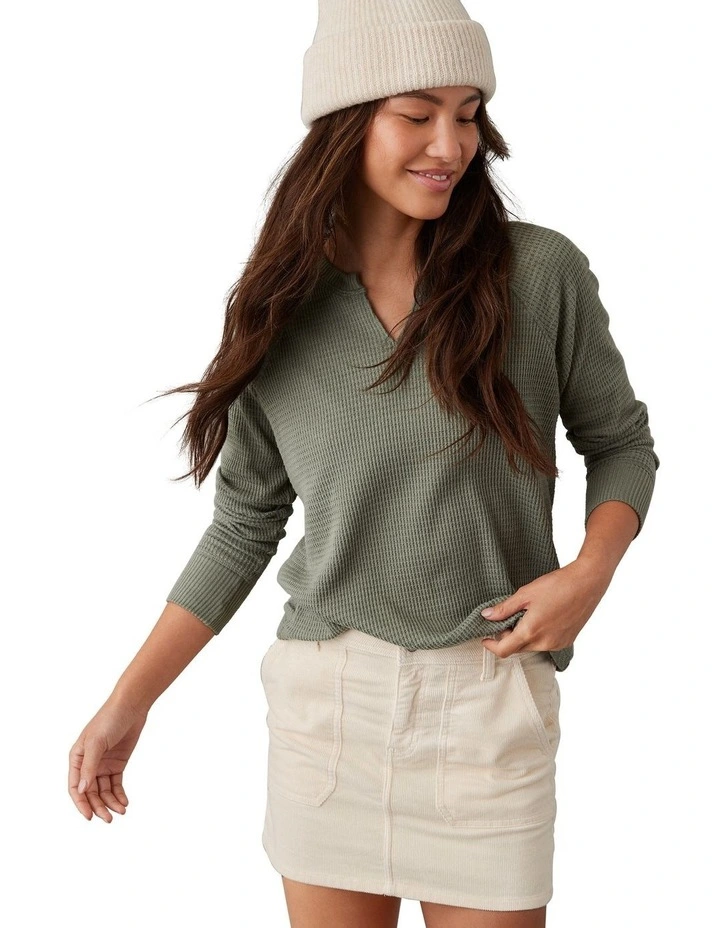 Long-Sleeve Waffle Plush Tee in Olive