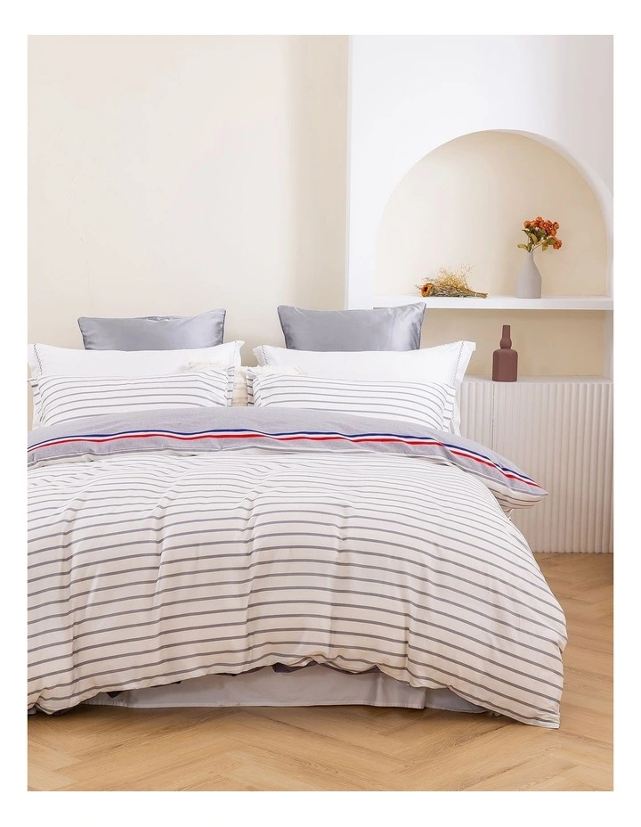 Cotton Reversible Quilt Cover Set in Tommy