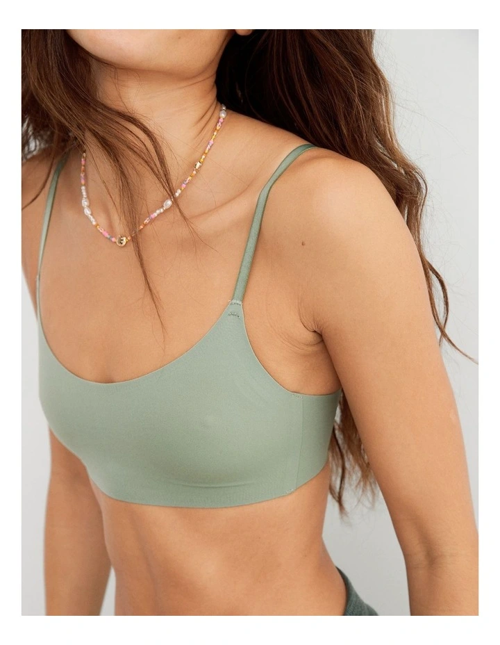 Smoothez Skinny Scoop Bralette in Sprout Green