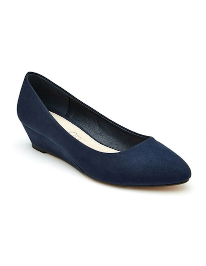 Berlinda Wedges in Navy