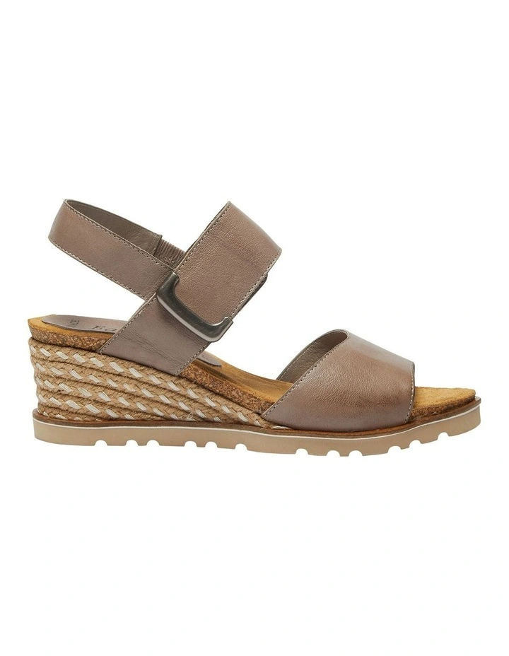 Terrace Sandals in Taupe Leather