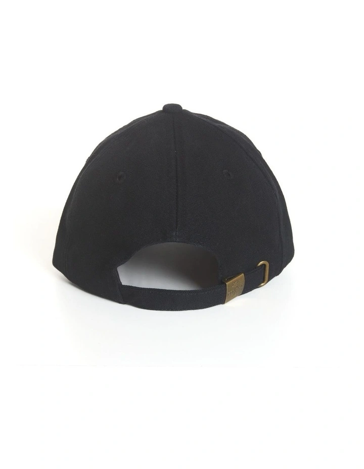 Minimal Cap in Black