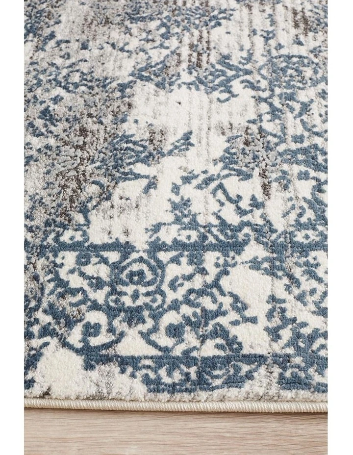 Kendra Yasmin Distressed Transitional Runner Rug in Grey