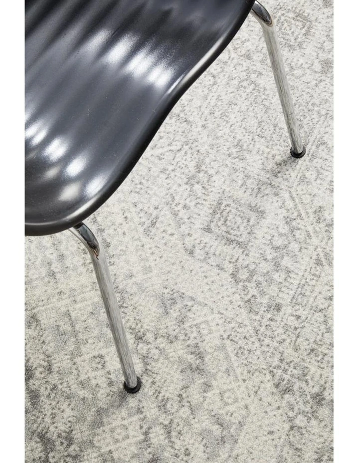 Mirage Zelda Round Rug in Silver Grey