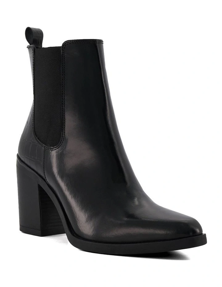 Promising Heeled Ankle Boot in Black