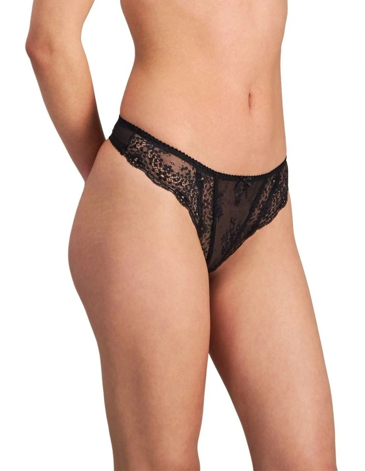 Sofia Thong in Black