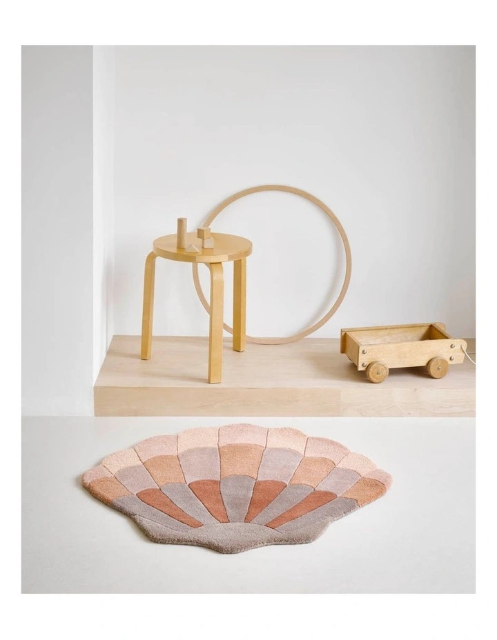 Decor Shell Powder Rug 141302 in Peach