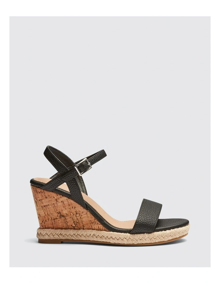 Booma Wedge in Black
