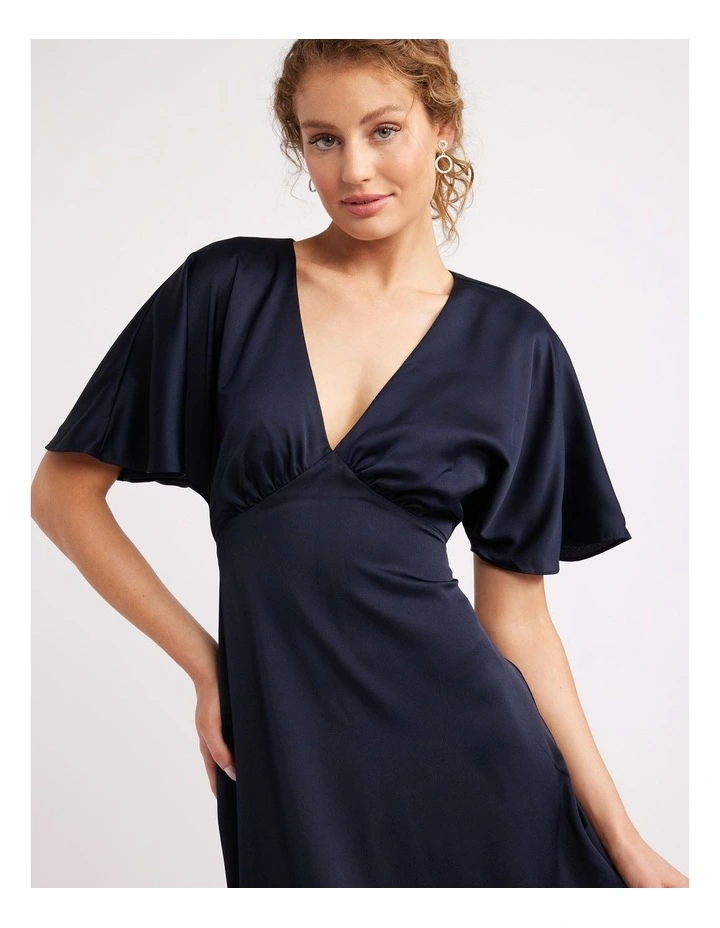 Montreal Sleeved Maxi Dress in Navy