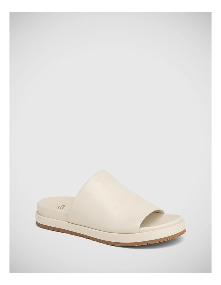 Bollie Leather Sandal in White