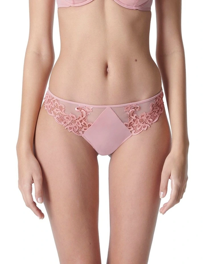Saga Thong In Pink