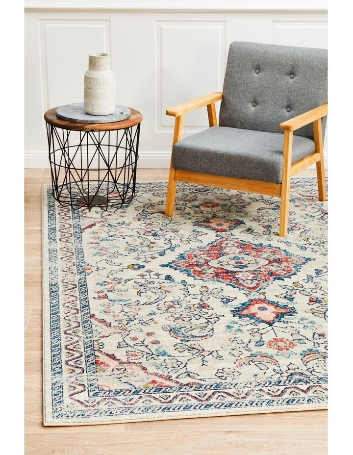 Avenue Pastel Rug 705 in Silver