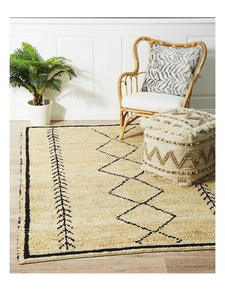Kenya Tumu Hand Woven Tribal Jute Rug in Natural