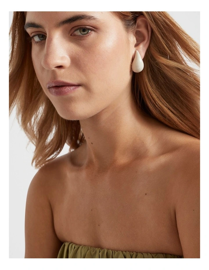 Enamel Drop Earring in Oyster