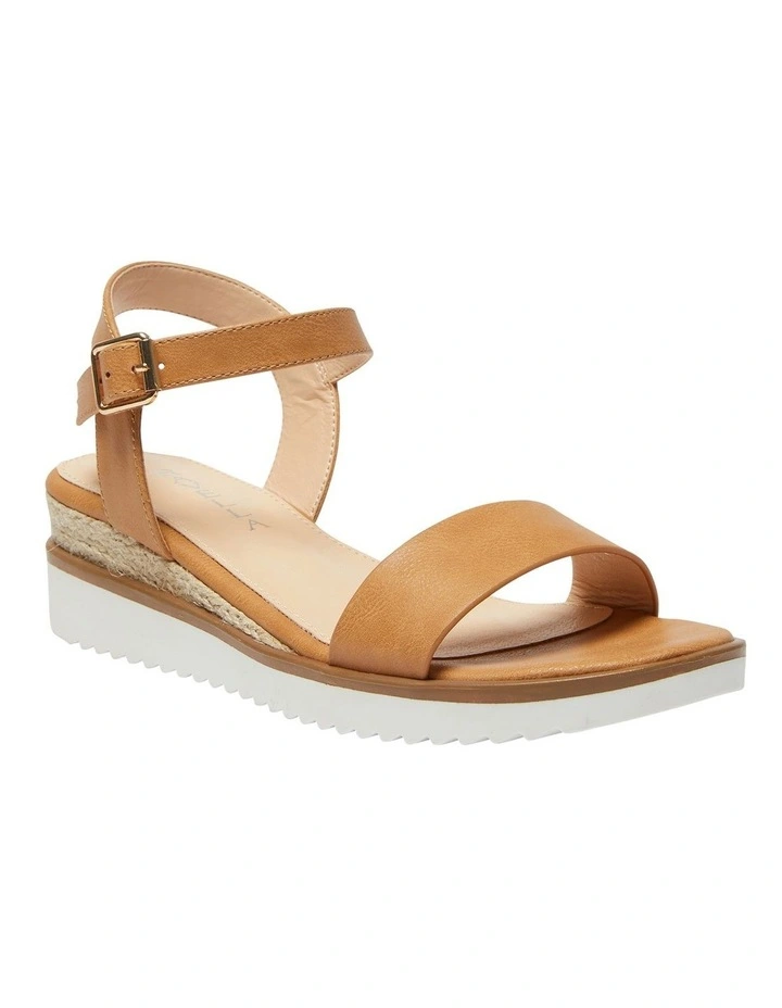 Darcy Sandals In Camel Smooth