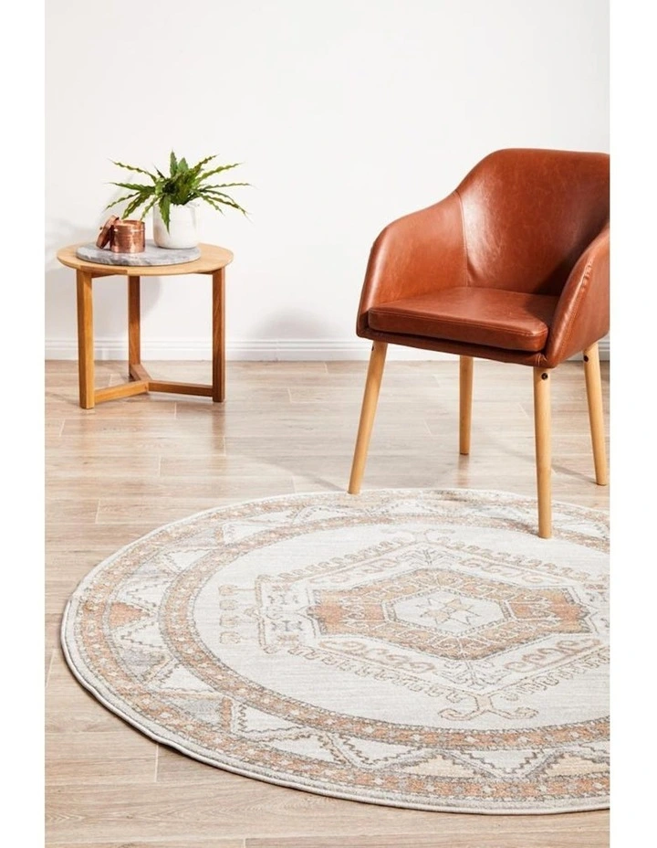 Mayfair Caitlen Round Rug in Multi