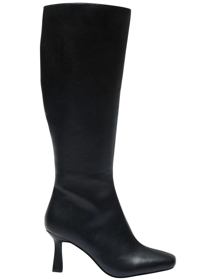 Trace Boots in Black
