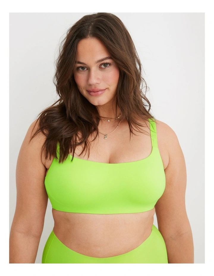 Smoothez Bra-ish Wireless Bralette in Sharp Green