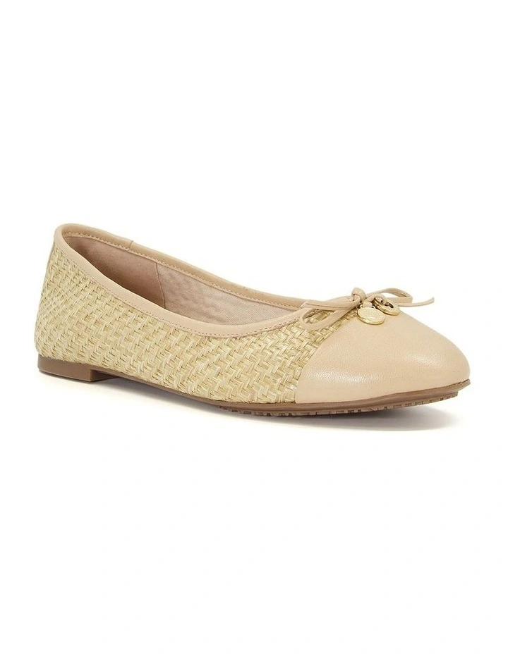 Hallo Ballet Flat in Natural