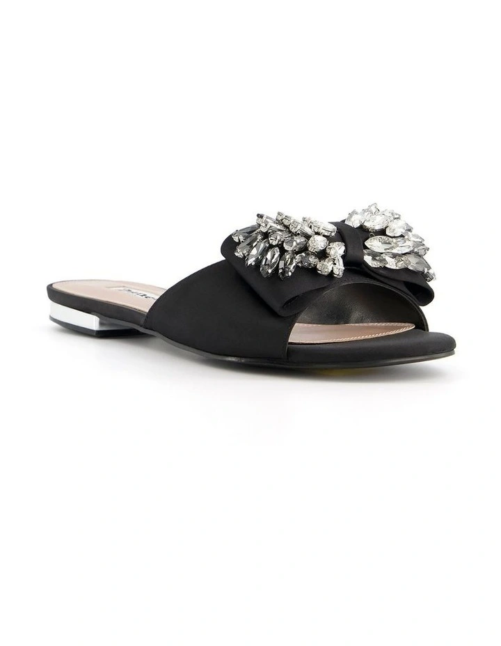 Nomi Di Sandals In Black