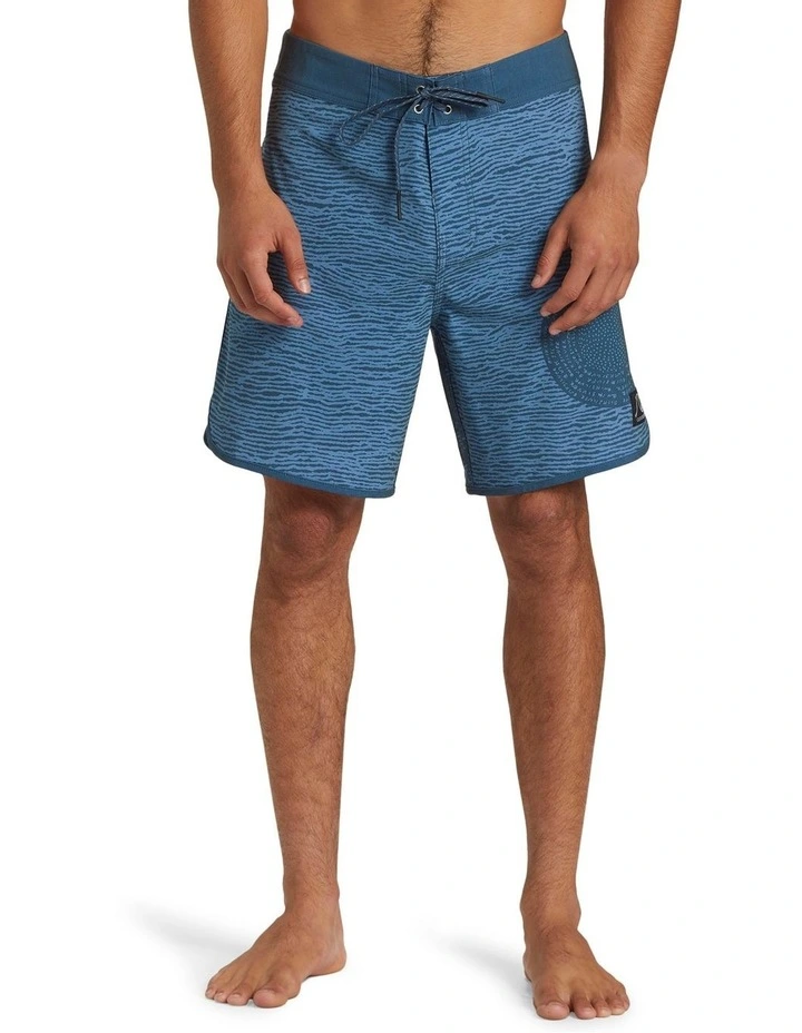 Scallop Blank Canvas 18'' Boardshorts in Midnight Navy