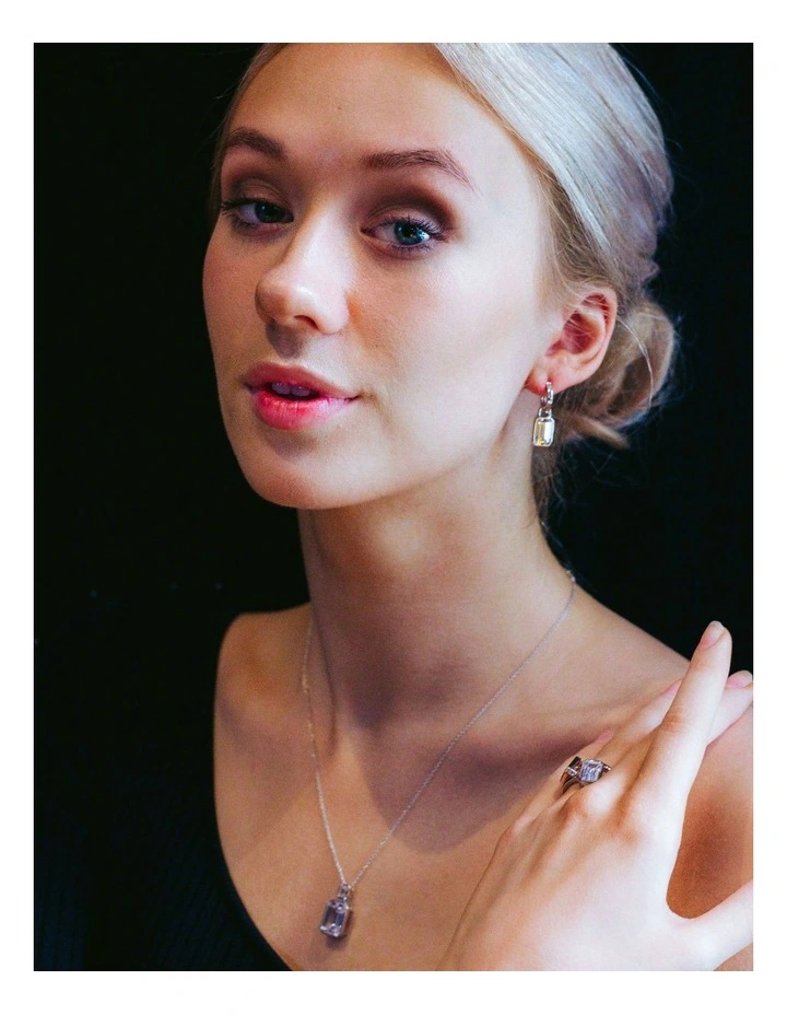Luxe Sontuosa Huggie Earrings in Silver