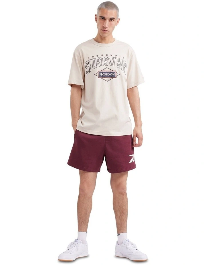 Tee in Stucco