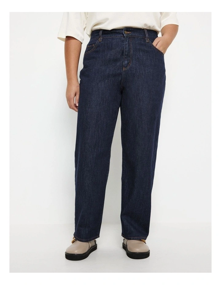 Barrel Leg Jean in Raw Denim