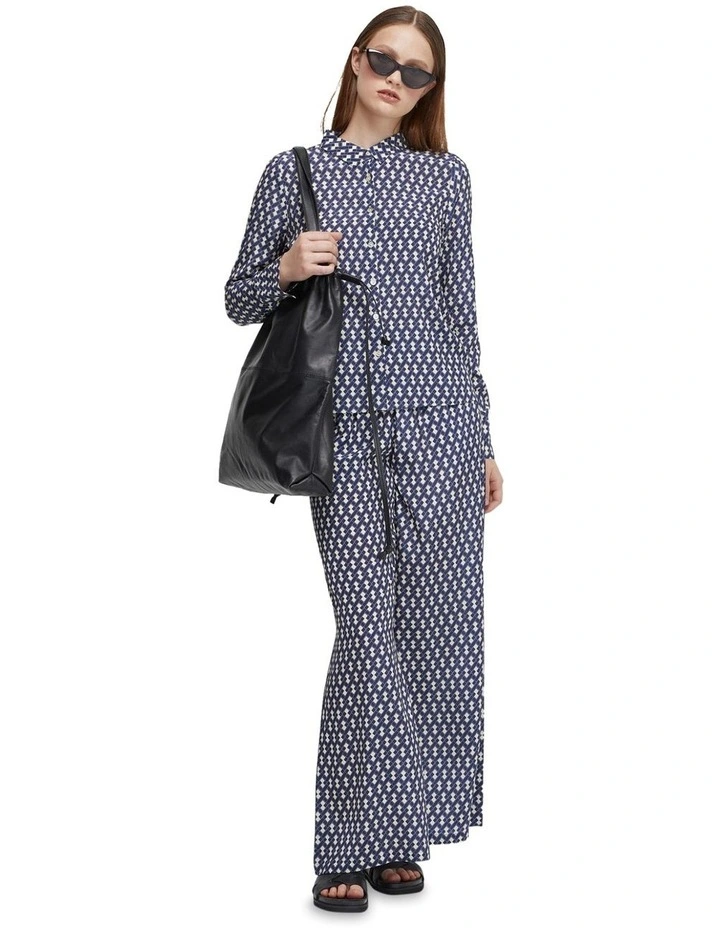 Poppy Printed Blouse in Navy/Ivory