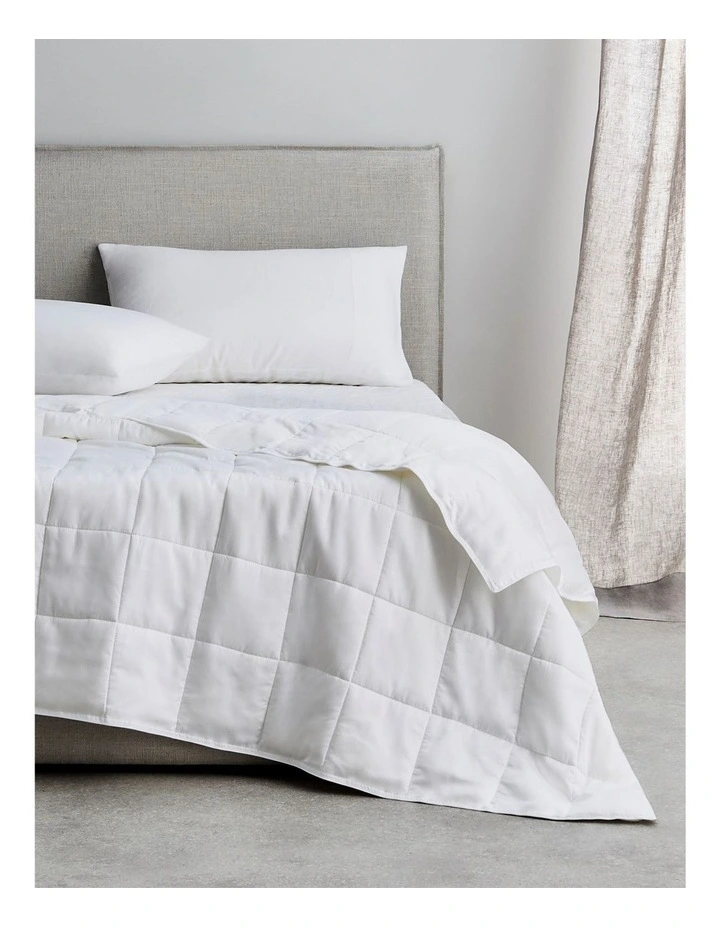 Deluxe Supersoft Tencel All Seasons Quilt in White